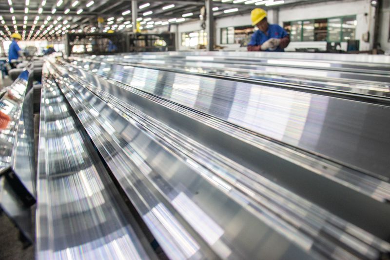 Foshan Aluminum Corner Trim Suppliers Recommend Xingtaomei Aluminum Industry_img_ (2).jpg