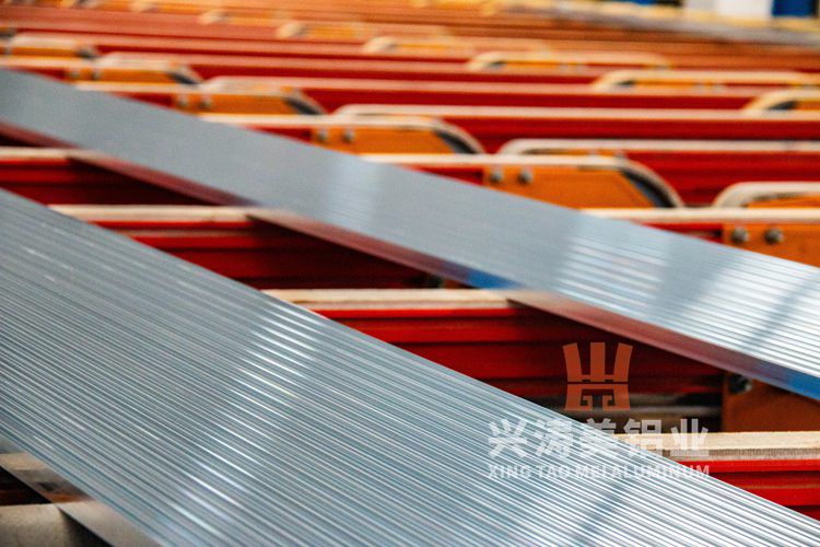 Choose the Right Manufacturer for Aluminum Trim Molding to Ensure Excellent Detail Quality_img_ (1).jpg